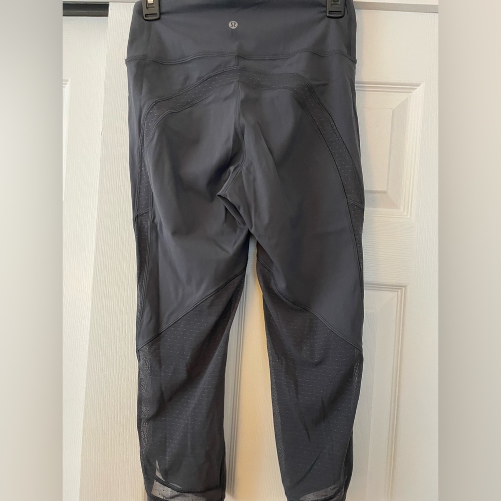 Lululemon cropped leggings size 8
